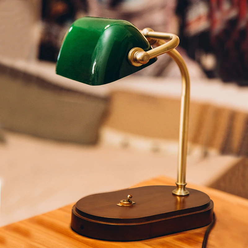 

Walnut solid wood brass green bedside high-end warm light luxury cool retro small desk lamp