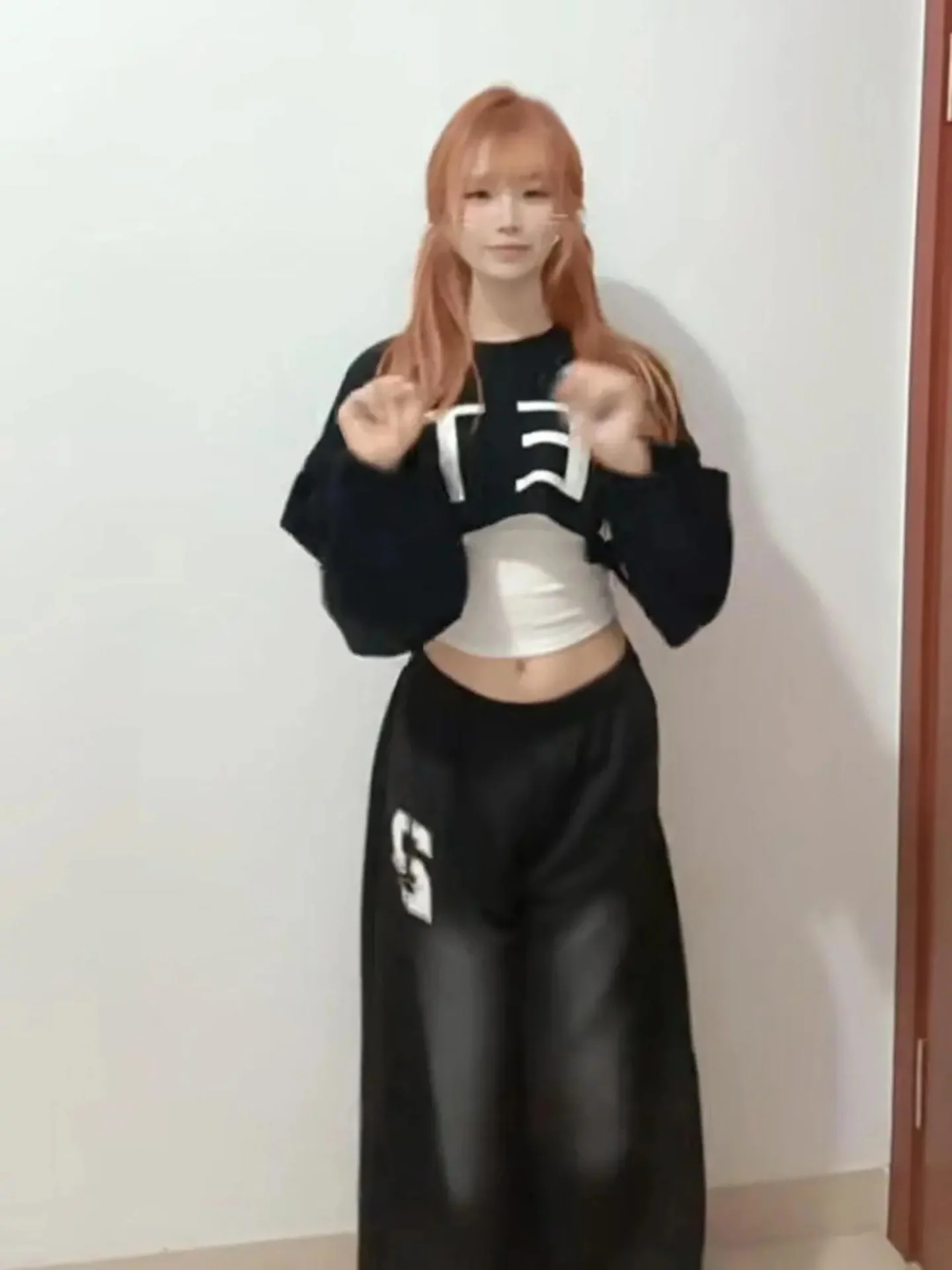 

Сексуальный вязаный свитер, женский зимний новый свитер с маленькой буквой и вышивкой, высококачественный свитер Bla, модный ультра ор