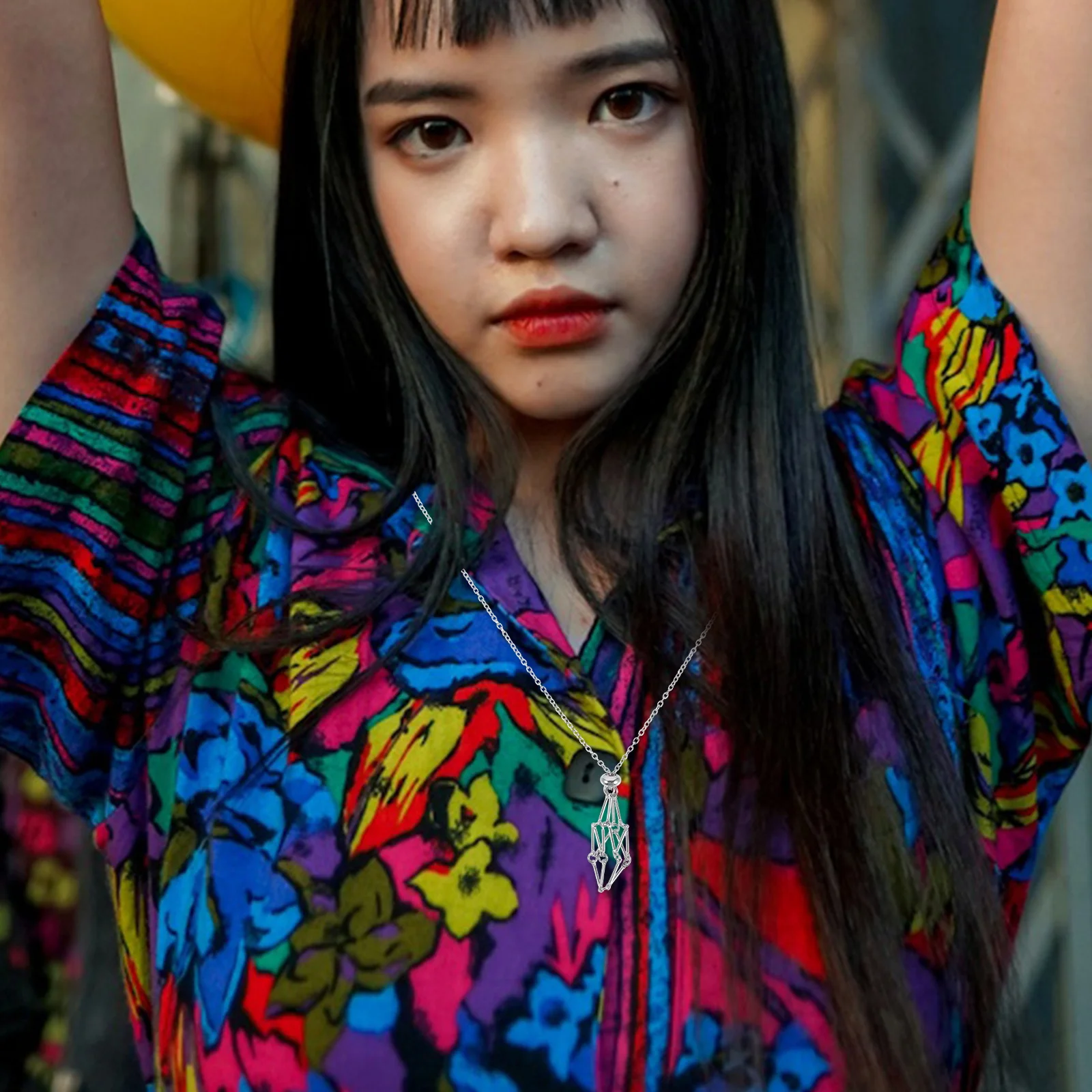 1 Piece Crystal Holder Necklace Metal Stone Cage for DIY Jewelry Making Empty Pendant Mount Fashionable Accessory Decorative