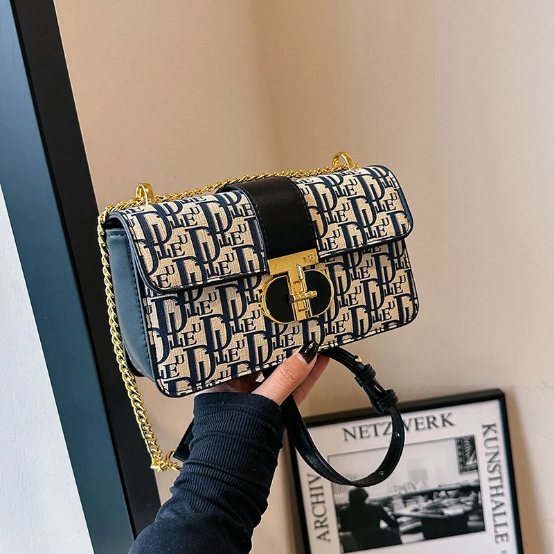 

High-quality women's handbags2026New French-style printed chain crossbody bag, versatile shoulder bag, vintage small square bag