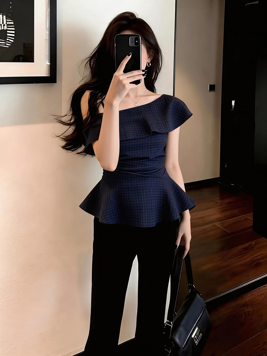 

French Style Women's Shirt Bowler Sleeve Short Sleeve T-Shirt Irregular Shoulder Ruffle Hem Breathable Skin-Friendly Summer Top