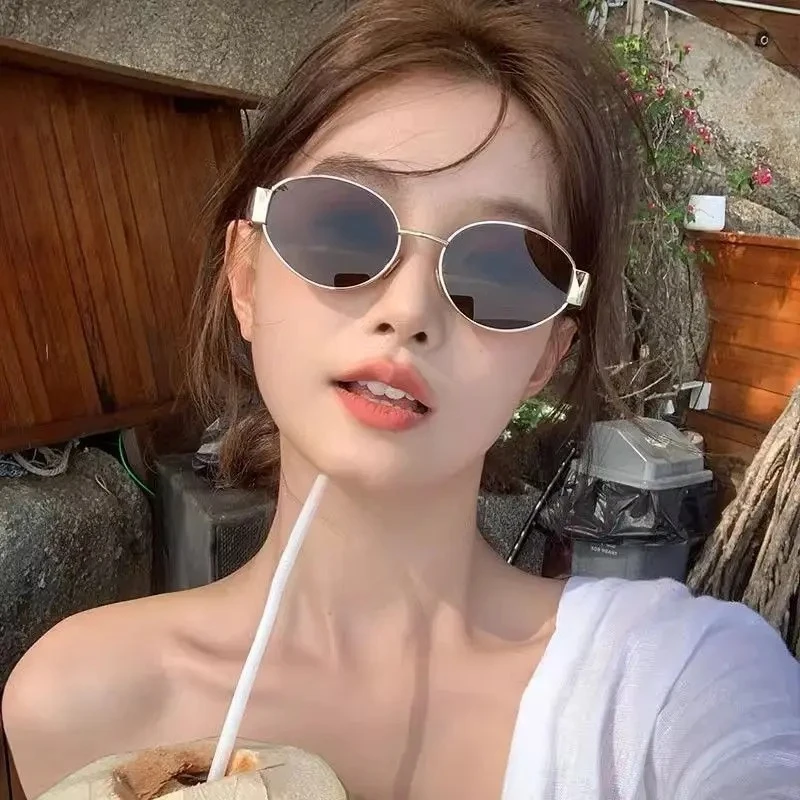 New Small Oval Women Sunglasses Trendy Luxury Design Metal Frame Shades UV400 Eyewear for Female Classic Vintage Sun Glasses