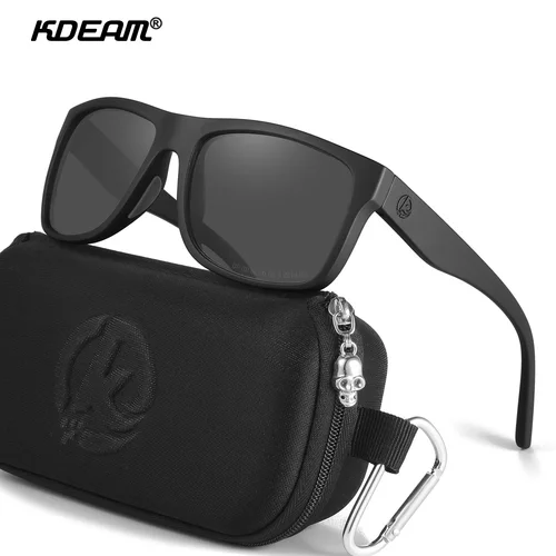 Imagen 1 del producto KDEAM gafas de sol polarizadas para hombre, gafas de sol cuadradas TR90 con logotipo de marca tridimensional deportivo, todo negro con estuche con cremallera KD0721