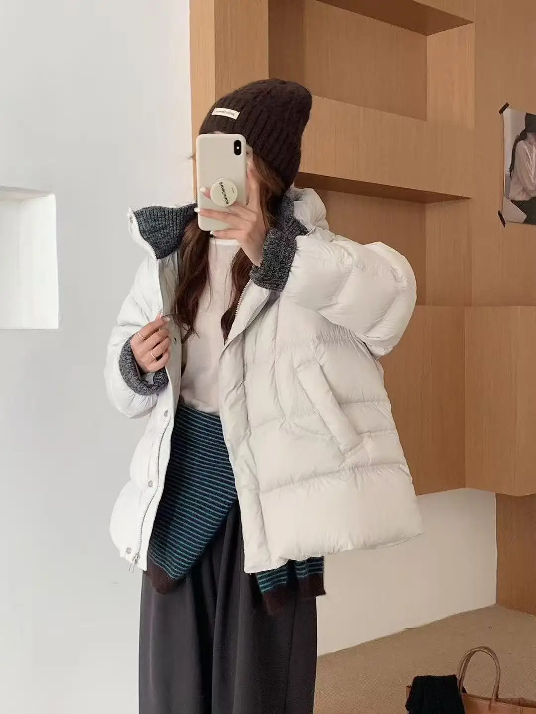 XF5818 Autunno/Inverno 25 delle nuove donne lavorato a maglia piumino di giunzione 90 piumino d'anatra bianco medio lungo con cappuccio caldo cappotto di moda