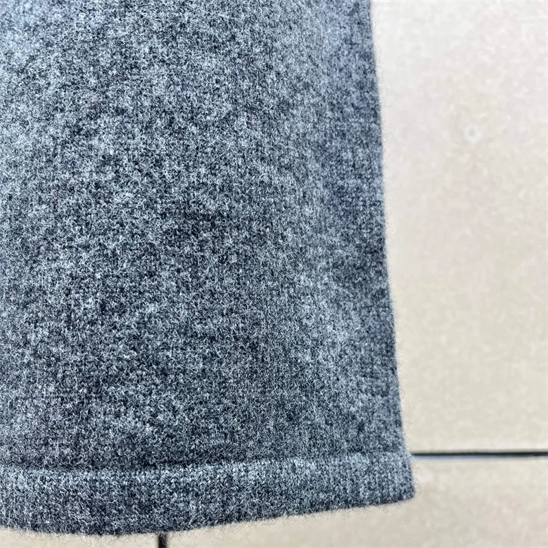 Damski sweter Nowy elastyczny, dzianinowy, dopasowany krótki rękaw, idealny na zimę 2025, 100% wełna, golf, damski pulower z golfem.