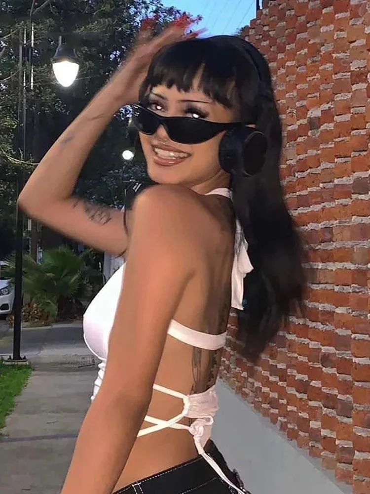 Y2K-Top corto Sexy con espalda descubierta para mujer, Top blanco calado sin mangas con cuello Halter, ropa de calle, camisola de los años 90