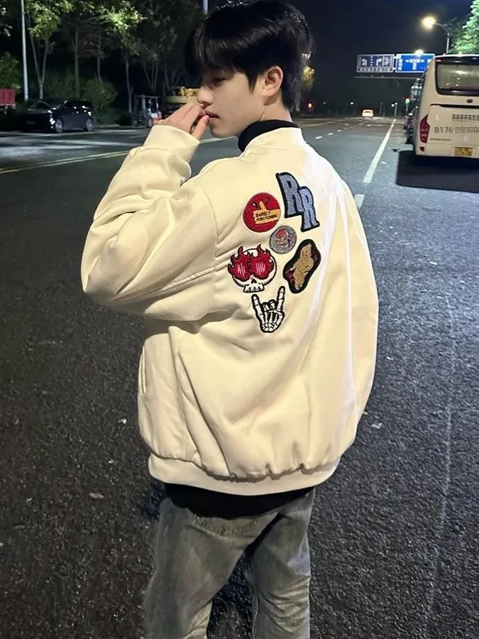 

Американский Хай-стрит с вышивкой букв Бейсбольный джет Свободный дизайн с весенне-осенней повседневной верхней одеждой для пар