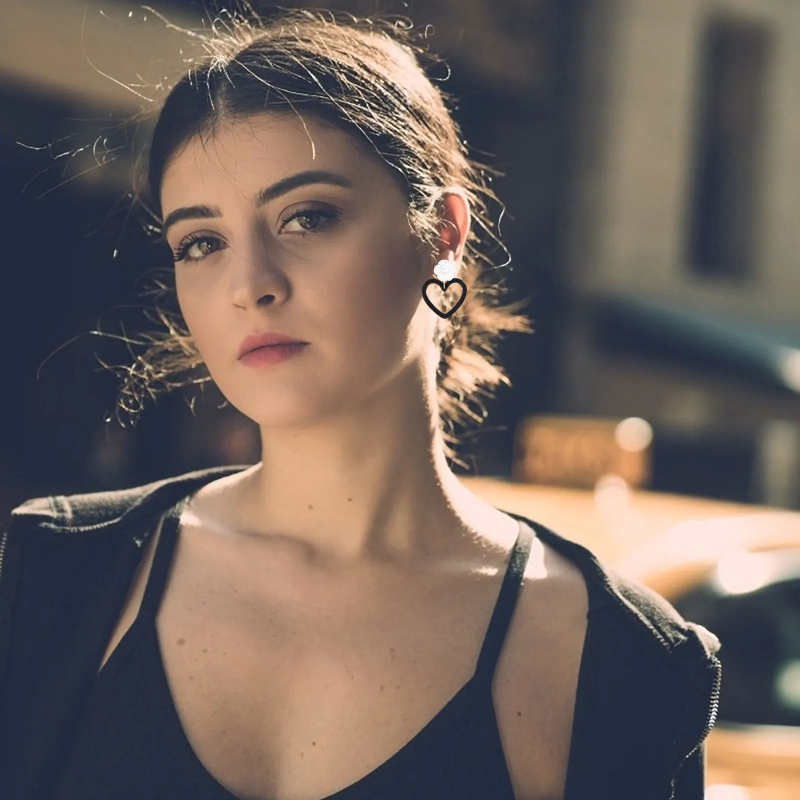 

1Pair Heart Ear Studs Elegant Decorative Earrings Stylish Ear Ornaments Women Fashion Jewelry Daily Wear