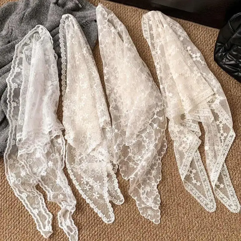 

Retro Triangle Floral Lace Hair Scarf Embroidered Neck Scarf Women Travel Photo Headband Sweet Lace Headscarf Spring Bandanas