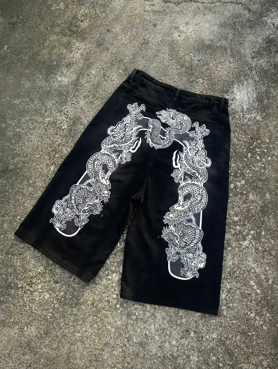 

Harajuku Dragon Pattern Denim Shorts Retro Jeans Men Women Street Hip Hop Fashion 2025 New Punk Loose High Waist Wide Leg Pants