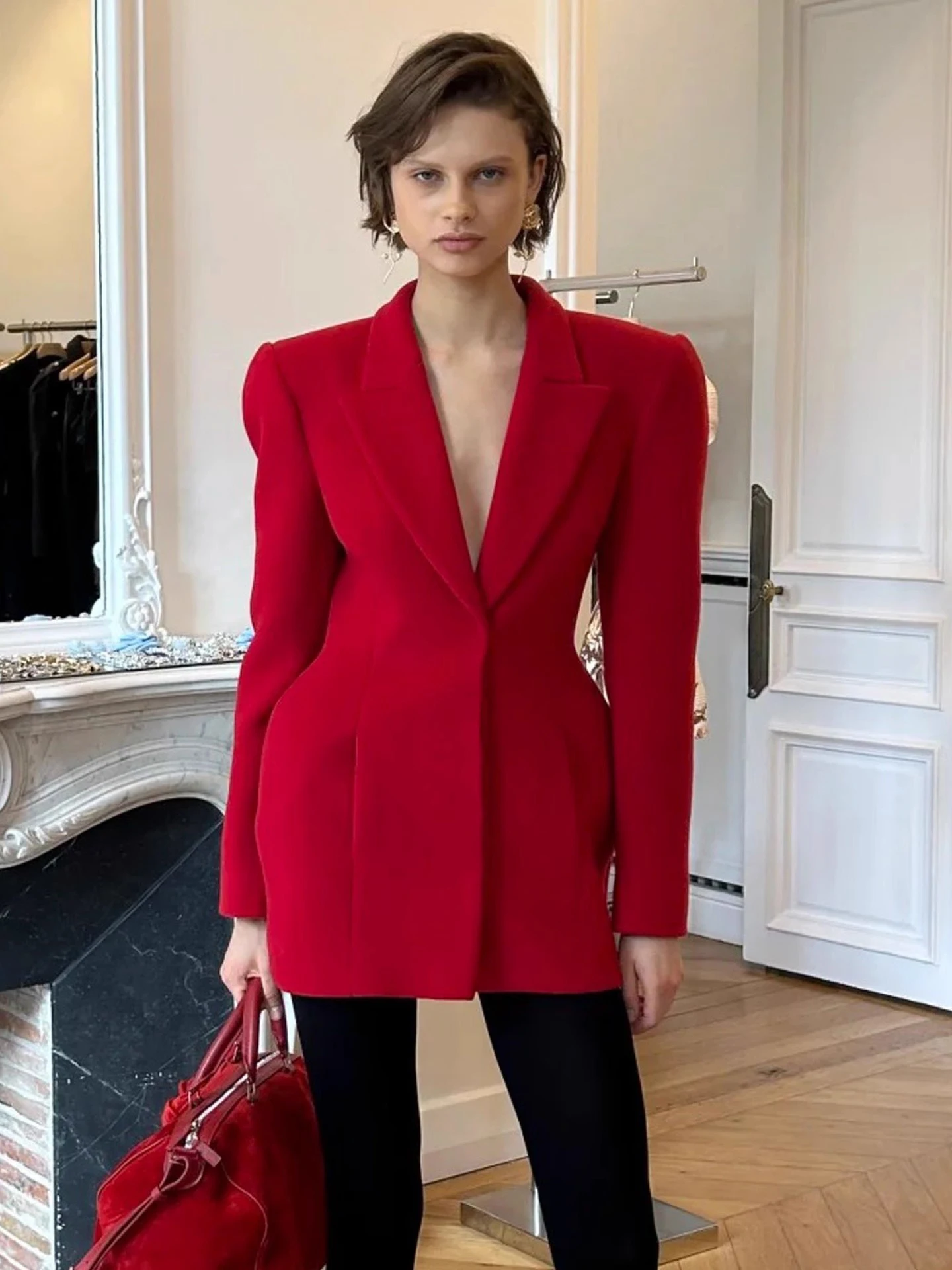 

Red Shoulder Pad Suit Jacket Women's New Year's Fashion High-End Unique Style Personality Thickened Shoulder Western Top