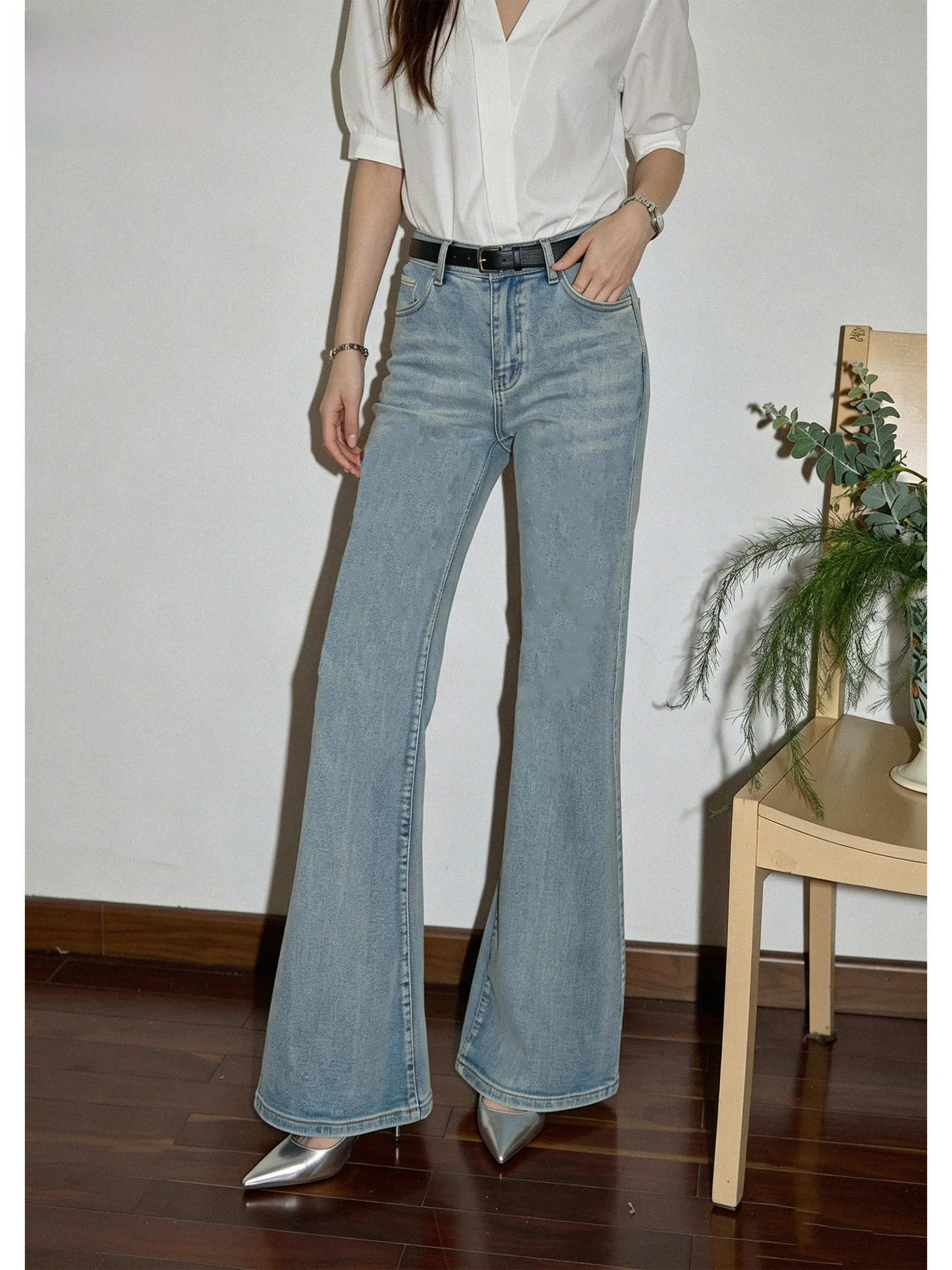 

Light Blue American High Waist Flared Jeans Women's Summer Loose Fit Casual Jeans High Waist Bell Bottoms Non-Matching Legs