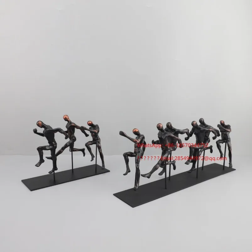 

LL Metal Crafts Realistic Character Sculpture Sports Running Character Abstract Portrait Accessories