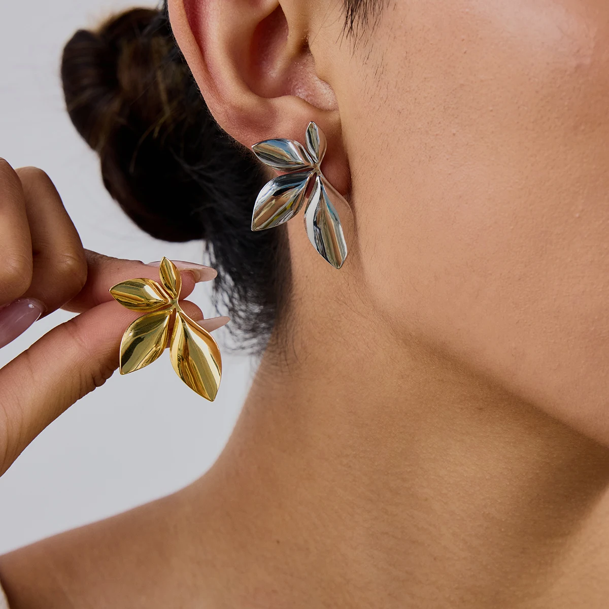 Yori Stainless Steel Gold Leaf Twist Earrings Summer Waterproof Jewelry for Women 18k PVD Plated Bijoux