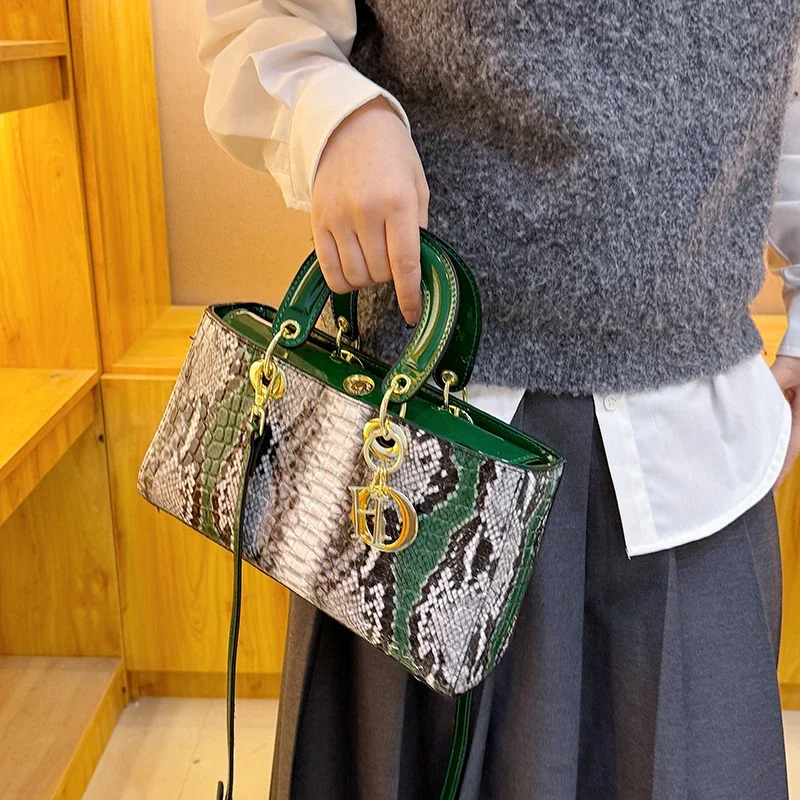 

Stylish Luxury Leather Women's Crossbody Bag Shoulder Messenger Tote Handbag Elegant Classic For Ladies