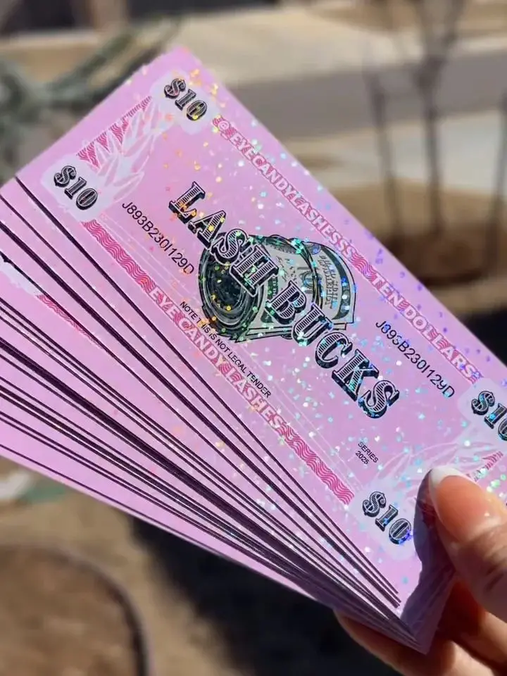 

Голографические ресницы, косметические баки, лояльные баки, ваучерные карты, розовый бизнес-подарок, сертификат, ретро-вибрации, косметологический дизайн флаеров