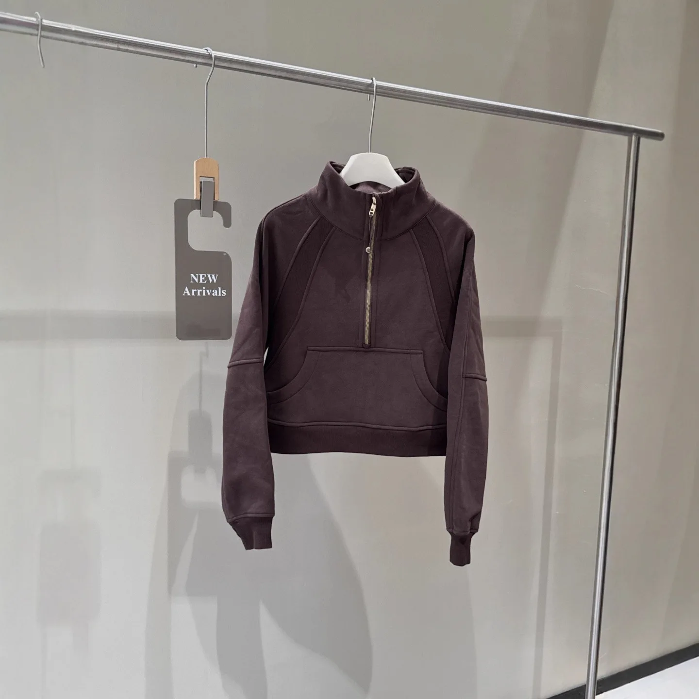 

2025 зимняя новая женская толстовка с воротником-стойкой и половиной молнии, уличная мода, модная повседневная одежда