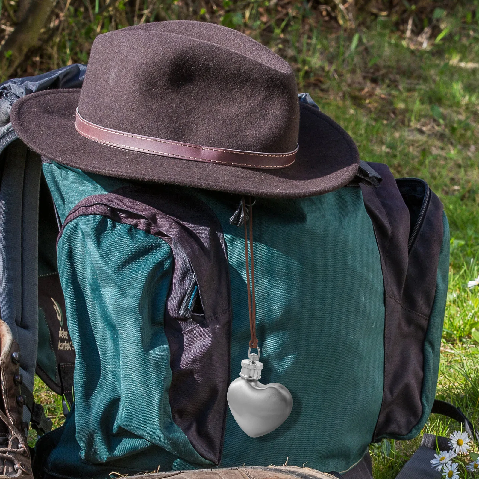 

Heart Shaped Flask Stainless Steel Portable Wine Container Leak Proof Outdoor Camping Hiking Travel Accessory