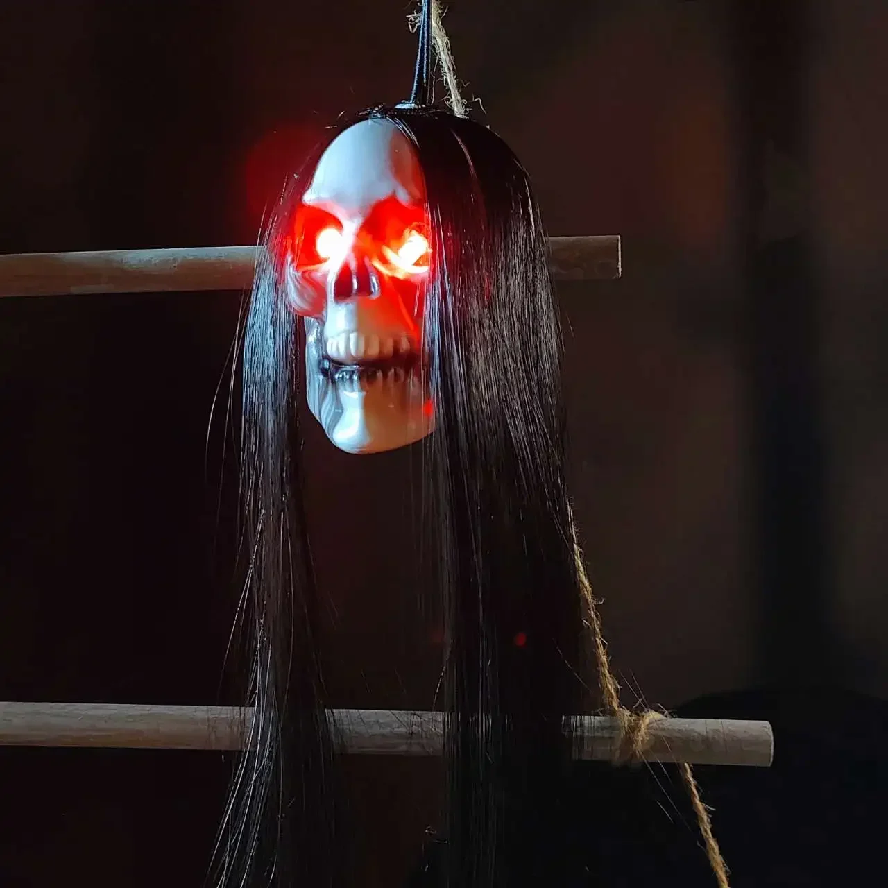 Halloween Hanging Ghost Skull with Long Hair Glowing Eyes Terror House Head Skeleton Props Party Halloween Decoration For Home