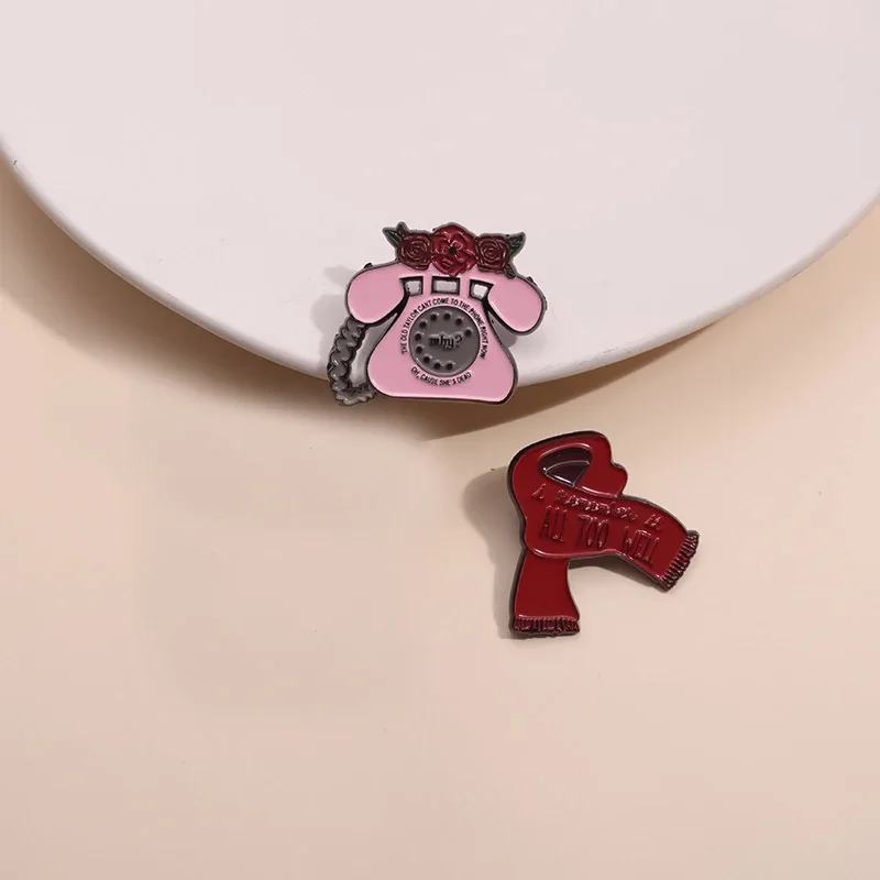 

Music Producer Enamel Pins 90's Singer Album Retro Record Telephone Scarf Brooch Lapel Badges Wholesale Jewelry Gift For Pop Fan