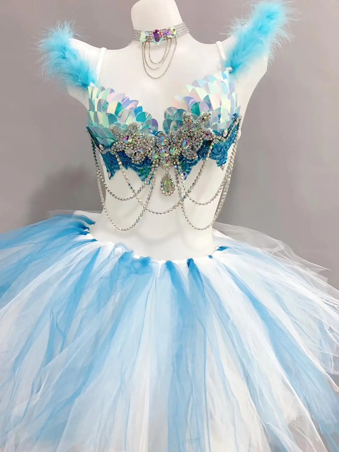 Niebieskie cekiny Dżetów Biustonosz Siatkowa spódnica Seksowny kostium taneczny Bar Klub Impreza Pokaz Rave Strój Klub nocny DJ Tancerz Festiwal Odzież