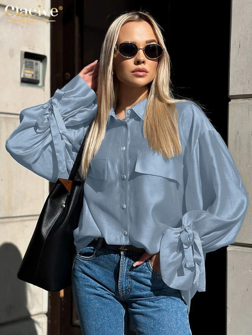 Clacive Fashion Luźna Niebieska Koszula Damska 2025 Casualowa Bluzka z Kołnierzykiem i Długim Rękawem Elegancka Klasyczna Sznurowana Gładka Odzież Damska