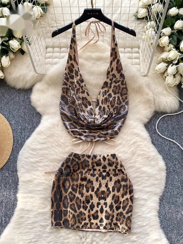 

Модная клубная одежда, сексуальные костюмы из двух предметов, мини-топ с открытой спиной и облегающая короткая юбка, женские комплекты с леопардовым принтом и блестками