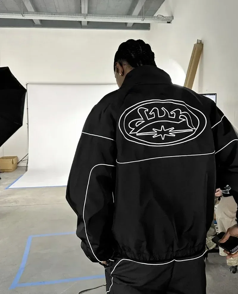 Рисунок 3 - Модный костюм в готическом стиле