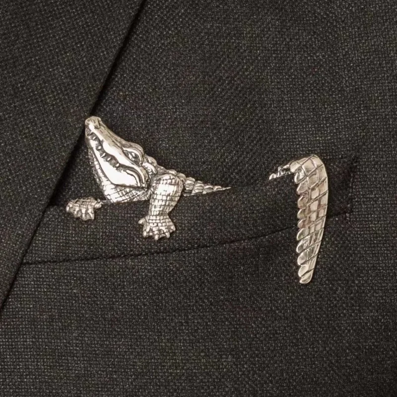 

Creative Silver Crocodile Brooch Set 3D Animal Lapel Pin for Men Women Suit Coat Office Party Accessory
