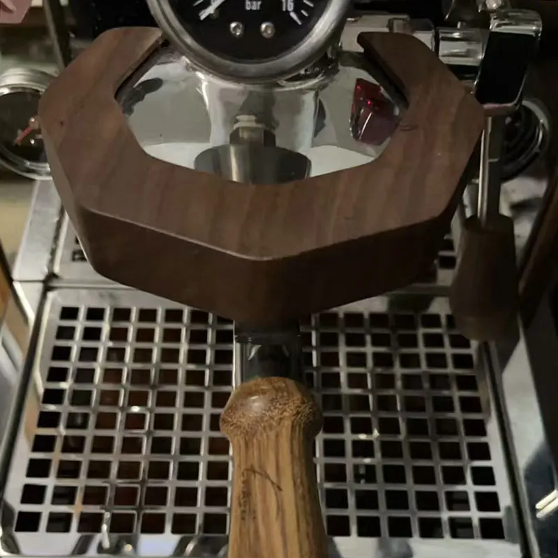 The original for Cafespresso coffee machine's boiling head rubber ring correction handle is centered