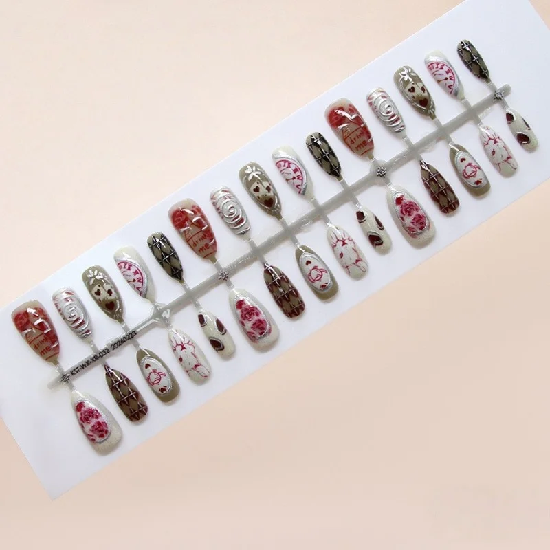 30 piezas Uñas postizas 3D Dream Rose Corazón y animal Ola Uñas postizas cortas en forma de almendra Cobertura completa para mujeres y niñas Falso arte de uñas 4