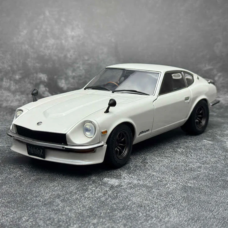 Kyosho 1:18 Nissan Bayshore Fairlady Z 240Z Demon Z Alloy car model sports car static display piece birthday gift collection