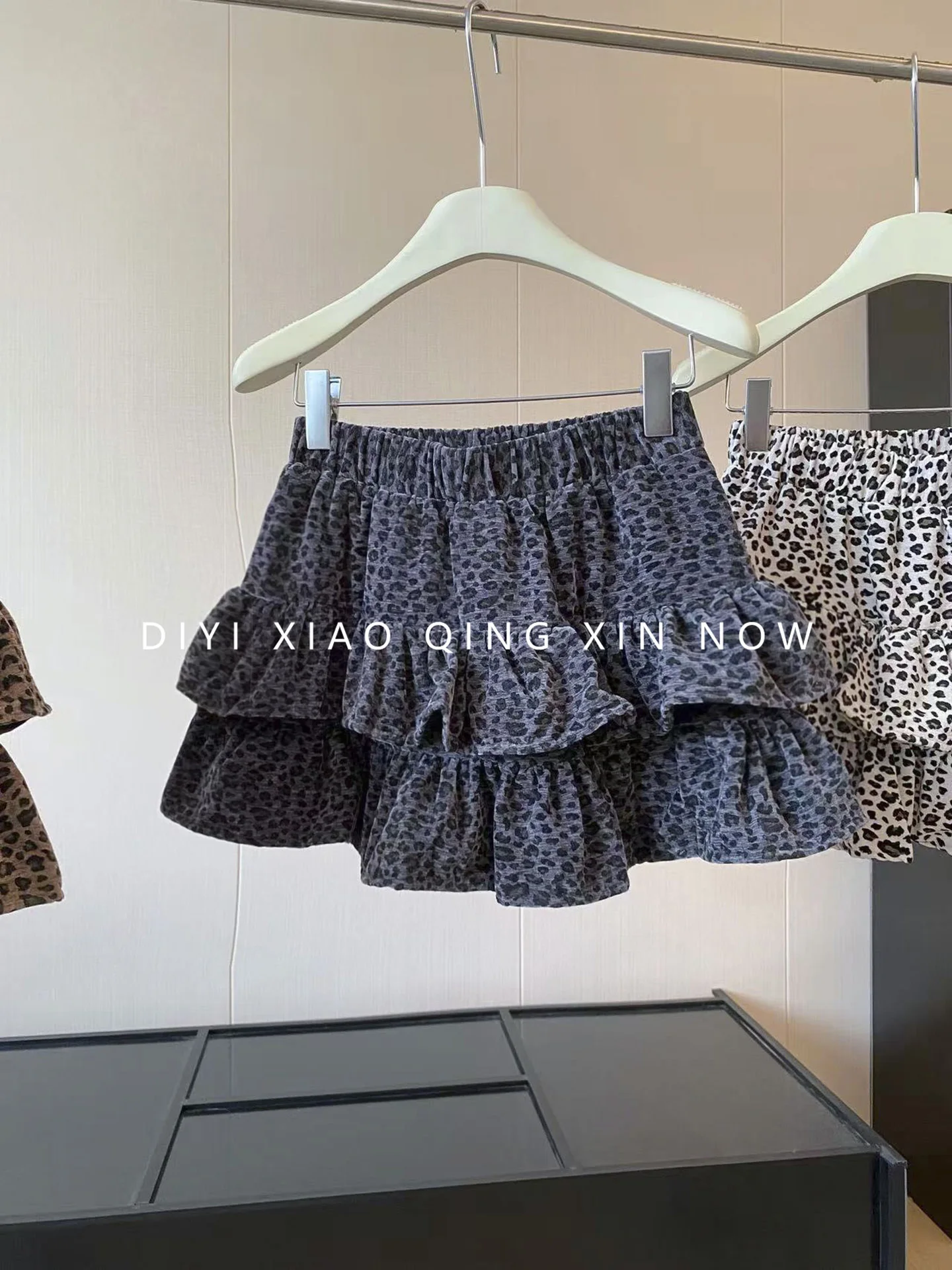 Retro Leopard Print Cake Skirt Women's Autumn Loose Fit High Waist Polyester Fiber Bouncy Short Half-length Skirts