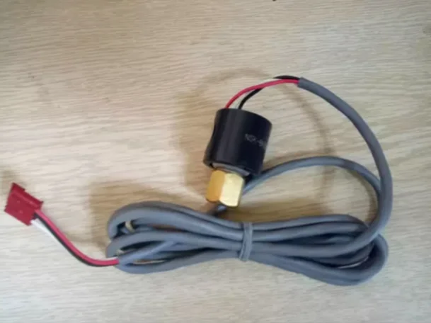 

Suitable for Haier air conditioner high and low pressure sensors 0010452528 0010452529 NSK-BH0421-469 R22 High-Pressure Sensor