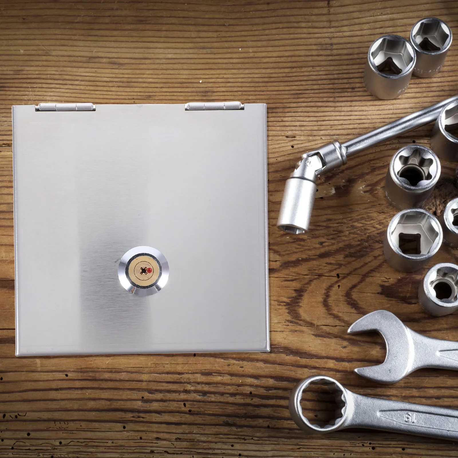 

Weatherproof Electrical Outlet Cover 86 Type Stainless Steel Heavy Duty Waterproof Box for Outdoor Public Areas Security