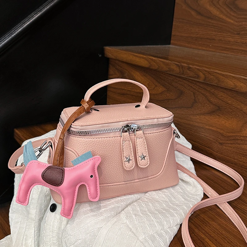 

Elegant Women's Tote Bags Handbags With Organizer Classic Leather Finish By Popular Designer Luxury Brand