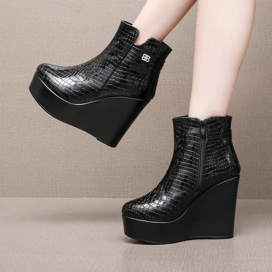 

33-43 Plush Women's High Boots for Woman Platform Boots Wedge Heel Shoes Autumn 2025 Women's Fashion Patent Leather Winter Boots