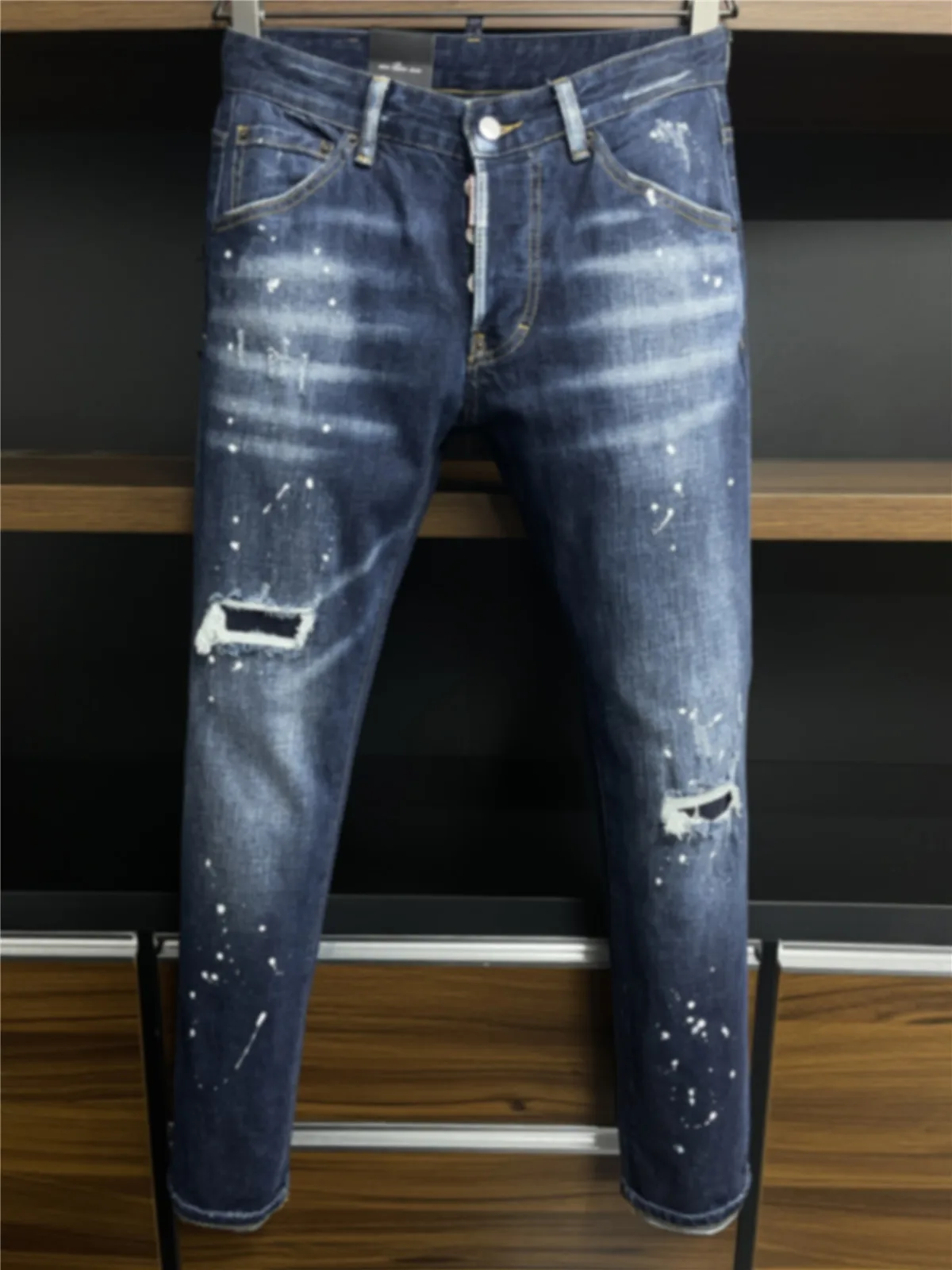 

Spring and Summer 2025 New D2 Jeans Trendy Men's Wash and Grind Holes Patch Splash Ink Three-Dimensional Cutting light blue for