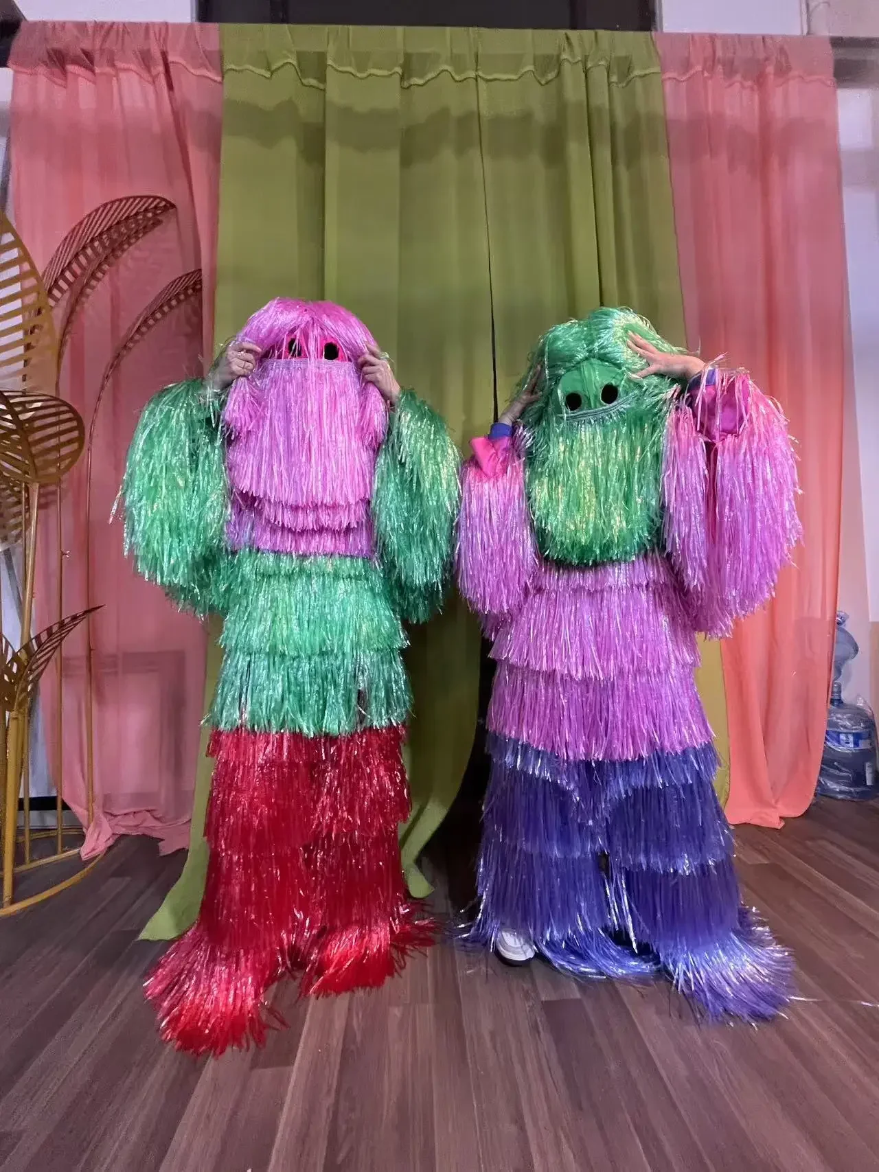 تأثيري الرقص الحديث شرابة زي ملهى ليلي مرحلة الأداء عطلة الملونة تمتد دنة الأداء دعوى DS بالون