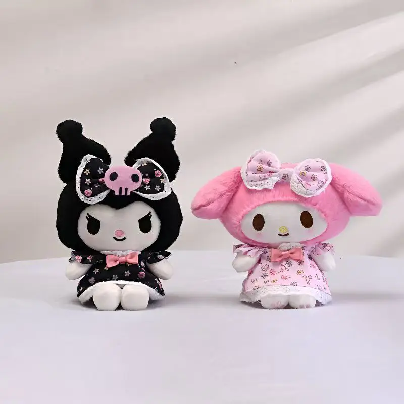 

Юбка с цветочным принтом в стиле аниме Kuromi, милая плюшевая кукла-брелок в форме сердца для девочек, 18 см, школьная сумка, подвеска, украшение, праздничные подарки