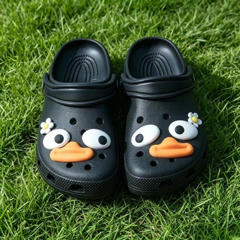 Hot Sales Fashion Shoe Charm Pins DIY Cute Duck Cartoon Love Mouth Handicrafts Detachable Buckle Charms Hole Shoes Accessories