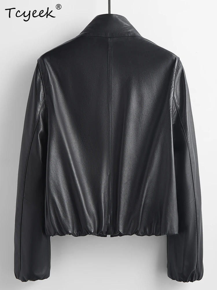 سترة جلدية للنساء من جلد الغنم من Tcyeek للربيع والخريف بياقة واقفة سترة جلدية قصيرة سوداء بأكمام طويلة Chaqueta Cuero Mujer