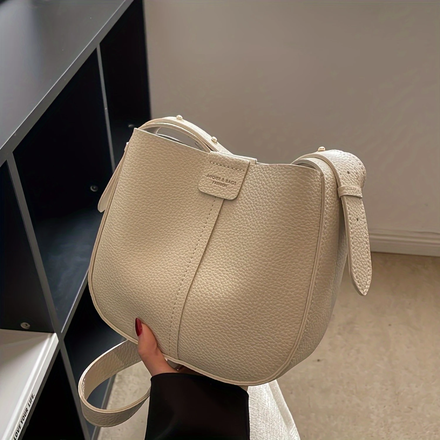 

& Durable PU Crossbody Tote Bag - Women's Elegant Solid Color Shoulder Purse With Secure Closure