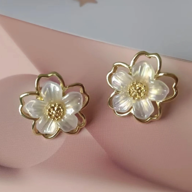 2024 New White Acrylic Flower Stud Earrings for Women Gold Color