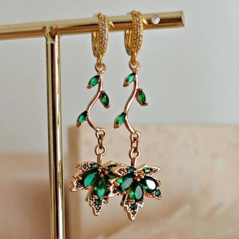 Vintage Gold Color Green CZ Dangle Earrings Woman Carving Maple Leaf Party Daily Wear
