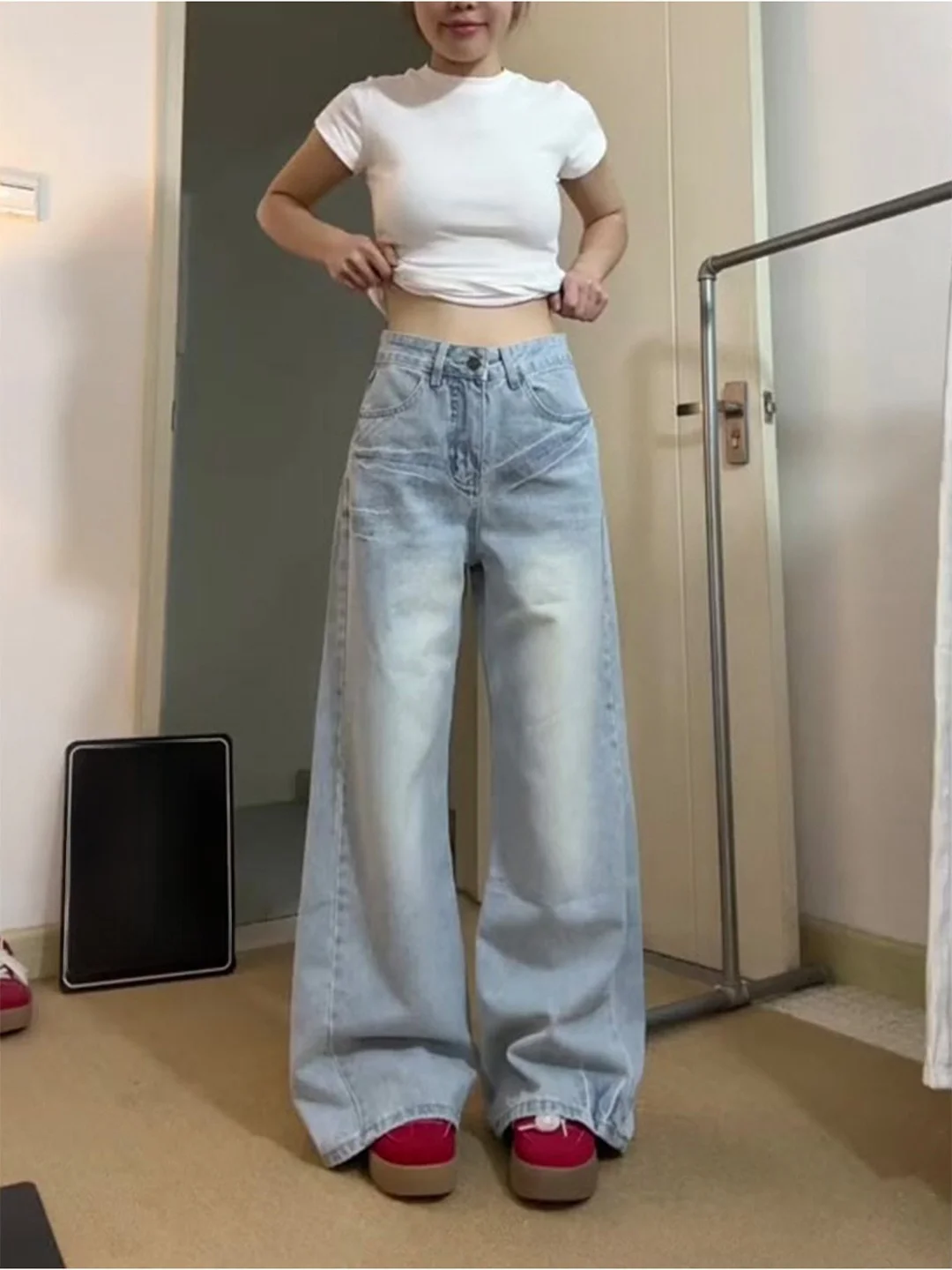 

Summer 2026 High Waist Wide Leg Jeans Women's Loose Fit Washed out Casual Style Slimming Effect American Style Jeans