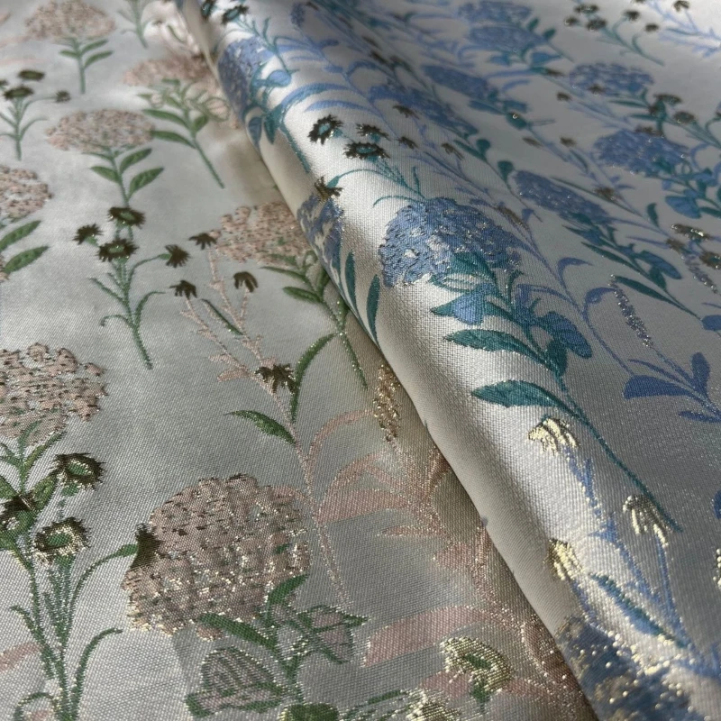 

Dandelion Elegant Jacquard Fabric New Relief Gold Wire Three Dimensional Womens Dresses Curtain Bag Decoration Home Design Cloth