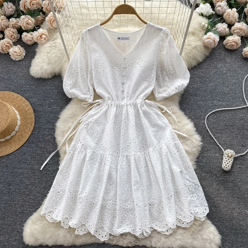 Vintage  Lace V-neck Hollow Out Puff Short Sleeves  Dress Casual Women A-Line Fashion Summer Beach Vacation Dress