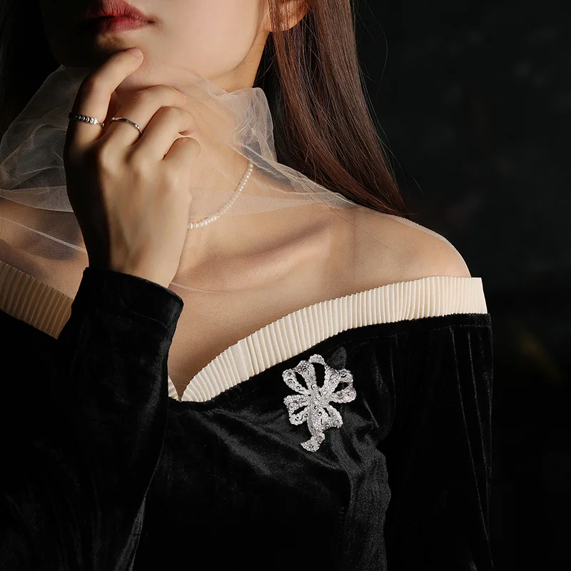 Women's Retro Fashion Baroque Bow Brooch, Suit Jacket Accessories, High-end Pins