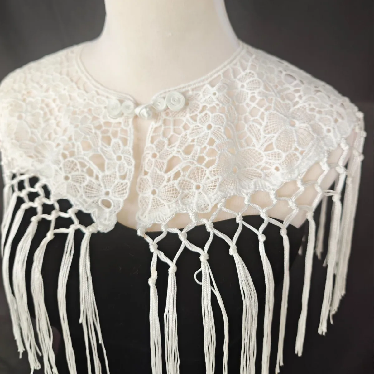 

ww27 cloud shoulder tassel design shawl vintage white lace Chinese style